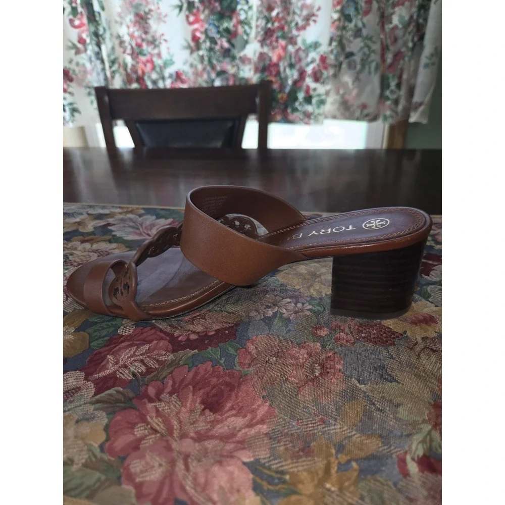 Tory Burch Sz 7.5 Brown Burnt Cuoio Tiny Miller Toe Ring Sandals 2.5